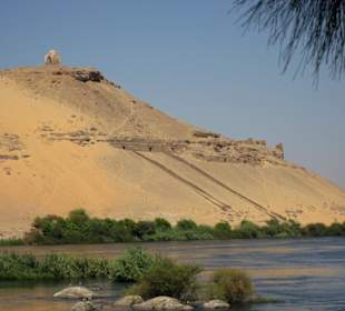 Rundgang über Geziret El-Nabatat