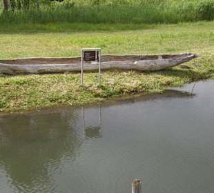 Einbaum im Freilichtmuseum