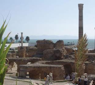 Karthago/dahinter der Golf von Tunis