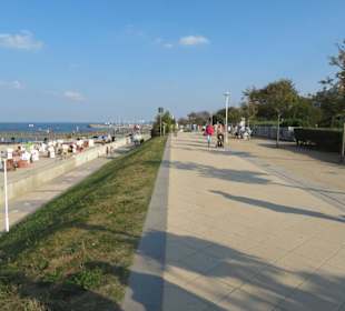 Sonne an der Strandpromenade.