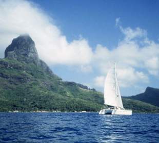 Segeln in der Lagune von Bora Bora