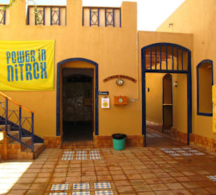 Innenhof Extra Divers Tauchbasis