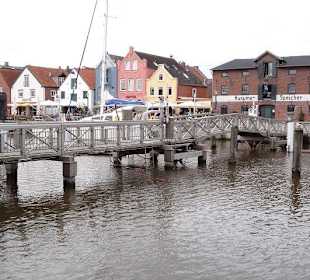 Fußgängerbrücke Binnenhafen