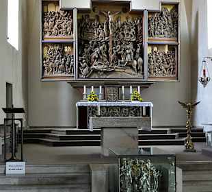 Geschnitzter Hochaltar