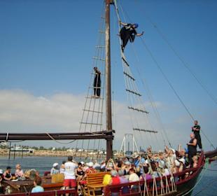 Azsflug mit dem Piratenboot