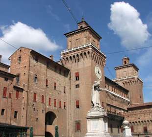 Ferrara - città piena di bellissimi palazzi