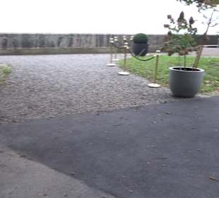 Skulptur "Hockender Schwimmer"