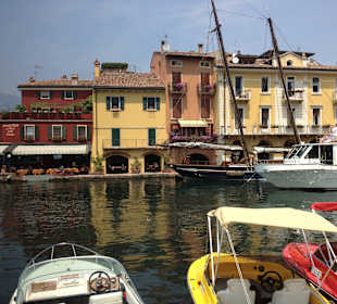 Hafen in Torri del Benaco