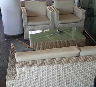 Lobby Cafe & Bar