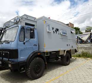 Ein Unimog aus Deutschland auf dem Markt