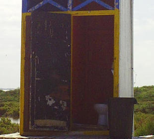 "öffentliche Toiletten" der Insel Kuriat