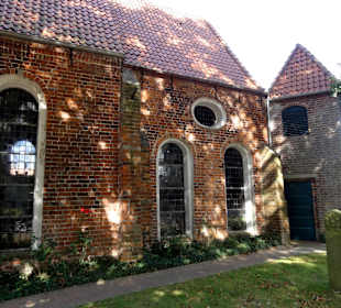 Außenansicht der St.-Marien-Kirche in Warfleth