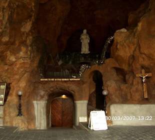 Felsenkirche am Gellertberg