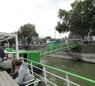 Große Kölner Hafenrundfahrt