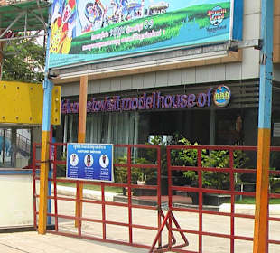 Ticketschalter neben Eingang