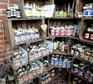 Impressionen aus der Destillerie Piekfeine Brände