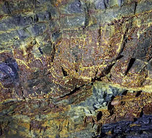 Gestein im Stollen 