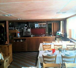 Restaurant à La Staziun - “Bahnhöfli”