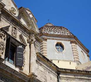 Die Kuppel der Kirche San Michele