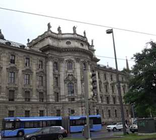 Justizpalast