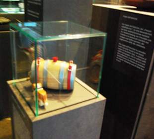 Im Museum versch. Ausstellungstücke