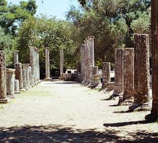 Tempelruine im antiken Olympia