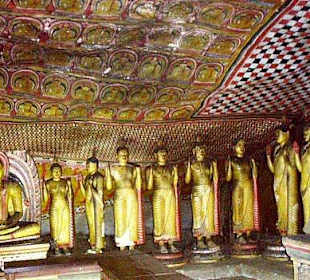 Dambulla rock cave temple