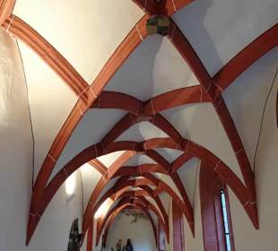 In den Kreuzgängen des Stadtmuseums