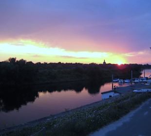 Sonnenuntergang an der Elbe