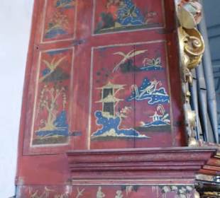 Die „chinesisch“ bemalte Orgel der Sé