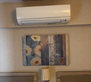 Klimaanlage direkt über dem Kopf wie soll man da schlaffen...?  Hotel Nanda