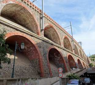 Das Eisenbahnviadukt in der Altstadt