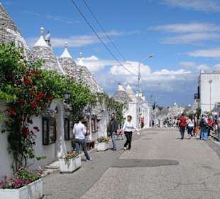 Andenkenläden im Trulli-Land