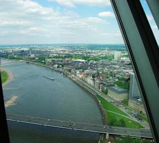 Vom Rheinturm runter verschiedene Fenster