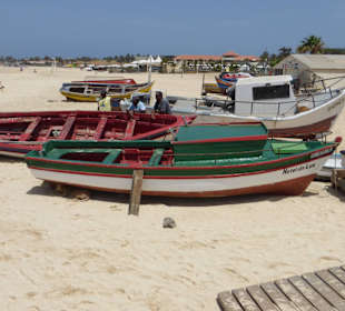 Fischerboote im Fischereihafen von Santa Maria