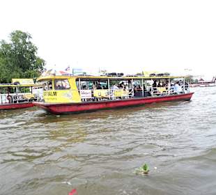 Mit dem Hop and Hop Boot Bangkok entdecken