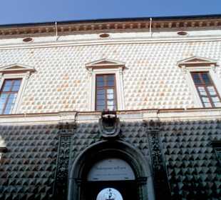 Palazzo dei Diamanti