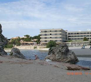 Abgehendes Flüsschen vom Meer