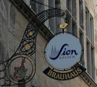 Beim Brauhaus Sion in der Kölner Altstadt