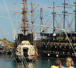 Bootstour mit dem Piratenschiff