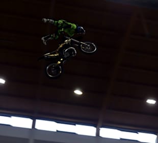 Action FMX-Jump