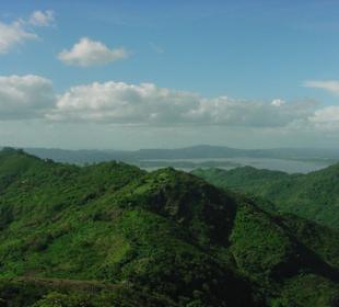Blick vom Cerro de la Cruz zum Apanas See
