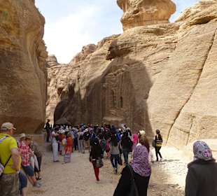 Sehr viele Leute unterwegs