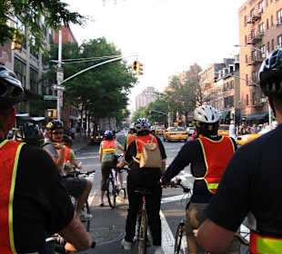 On Tour auf der Fahrradspur in New York