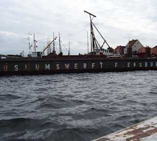 Transportschiff am Flenburger Hafen