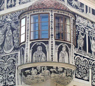 Mit viel Mühe und Können hergestellt