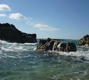 Süße Bucht in der Nähe vom Hotel