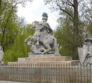 Brücke vor dem Łazienki-Park