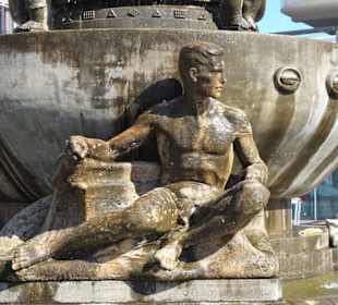 Ansichten der Mercuriusfontein in Leeuwarden