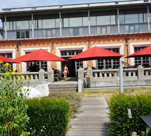 Blick auf die Terrasse des Rest. MEERT